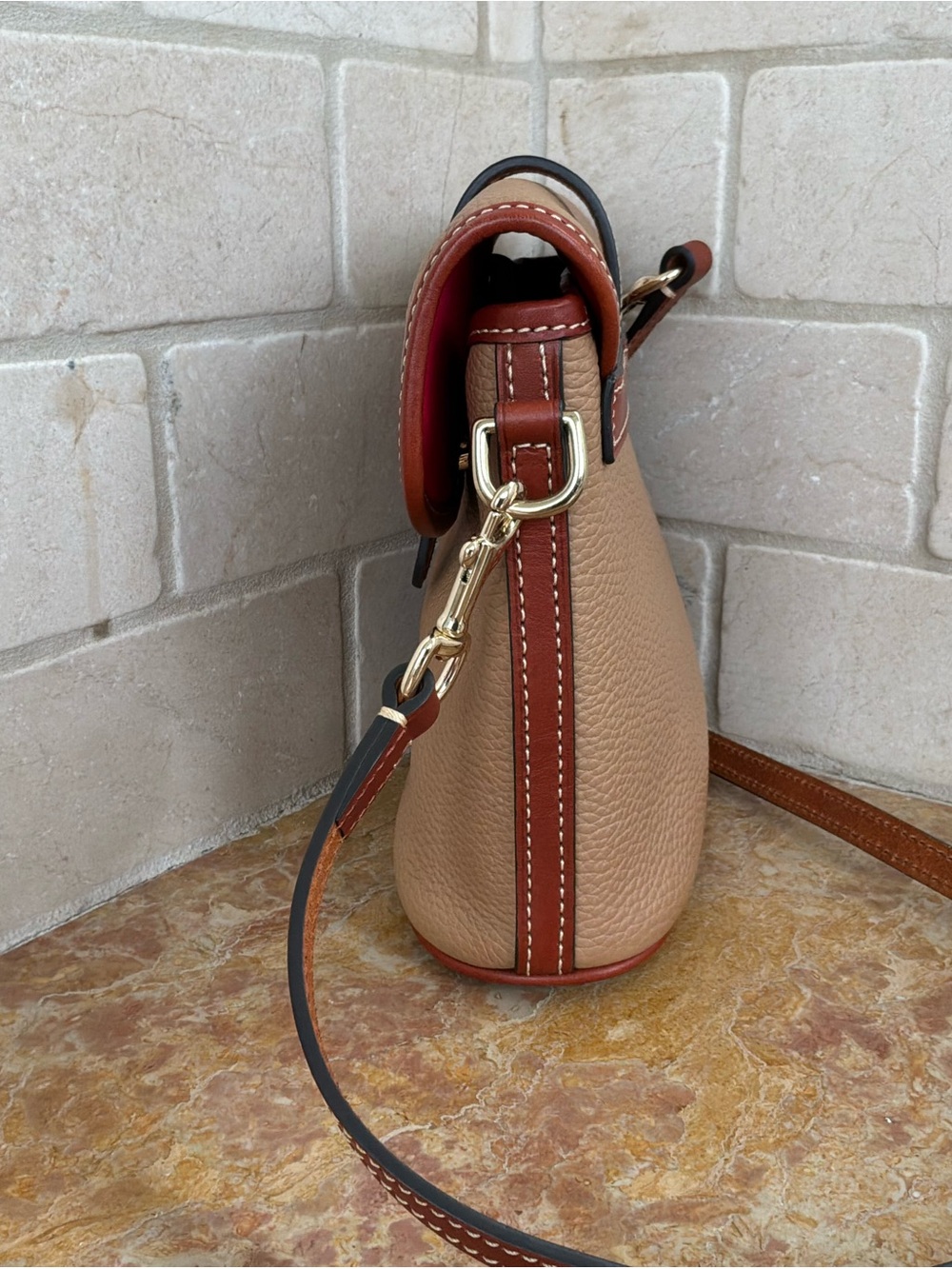 Dooney & Bourke Pebble Grain Leather Holly Bag in Taupe NWOT - Picture 4 of 8